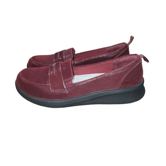 Clarks Cloud Steppers Penny Loafer 7.5 Shoe Work Burgundy Office Preppy Academia - Picture 3 of 10